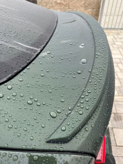 Jak vybrat: keramická ochrana laku auta