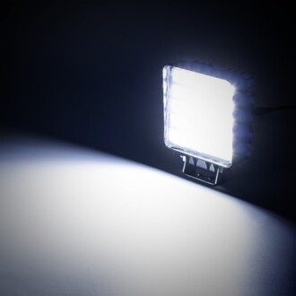 LED světlo (s vypínačem) na pracovní stroje 10-30V, 30x1W, ECE R10