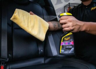 Meguiar's Ultimate Leather Detailer - přípravek pro kompletní údržbu kožených povrchů