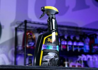 Meguiar's Ultimate Quik Detailer - přípravek pro odstranění lehkých nečistot, 709 ml