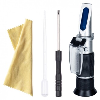 Refraktometr na měření provozních kapalin automobilu