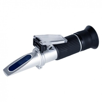 Refraktometr na měření provozních kapalin automobilu